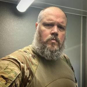 Meet your Posher, Dustan